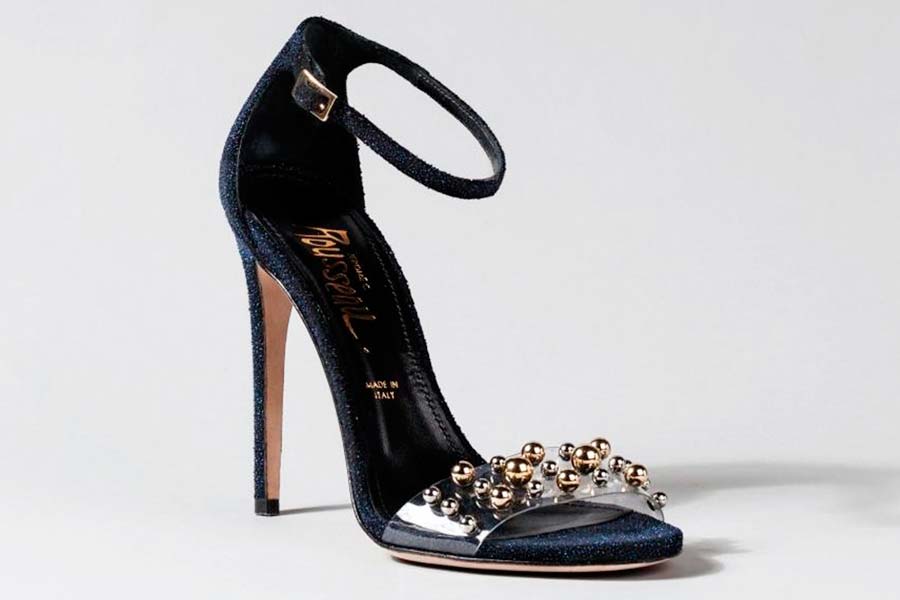 O sapato da Cinderela feito pelo designer Christian Louboutin para